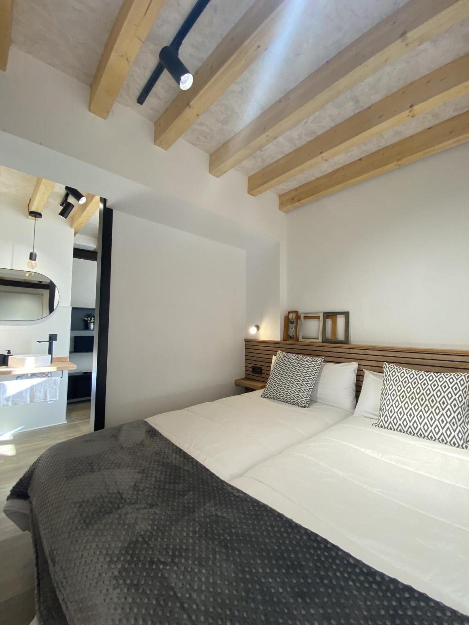 La Casa Del Barbero Villa Torrelavega Eksteriør billede