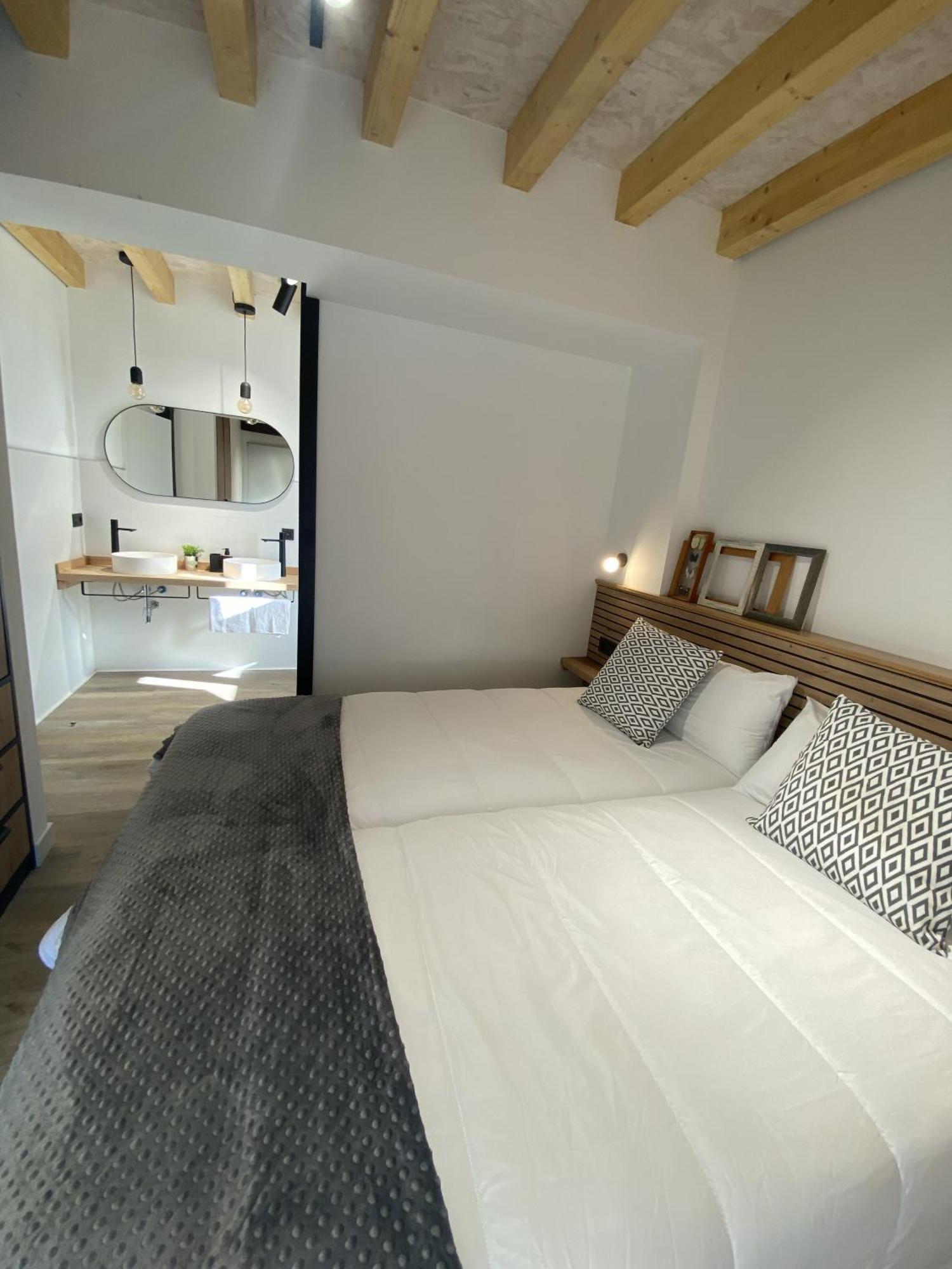 La Casa Del Barbero Villa Torrelavega Eksteriør billede
